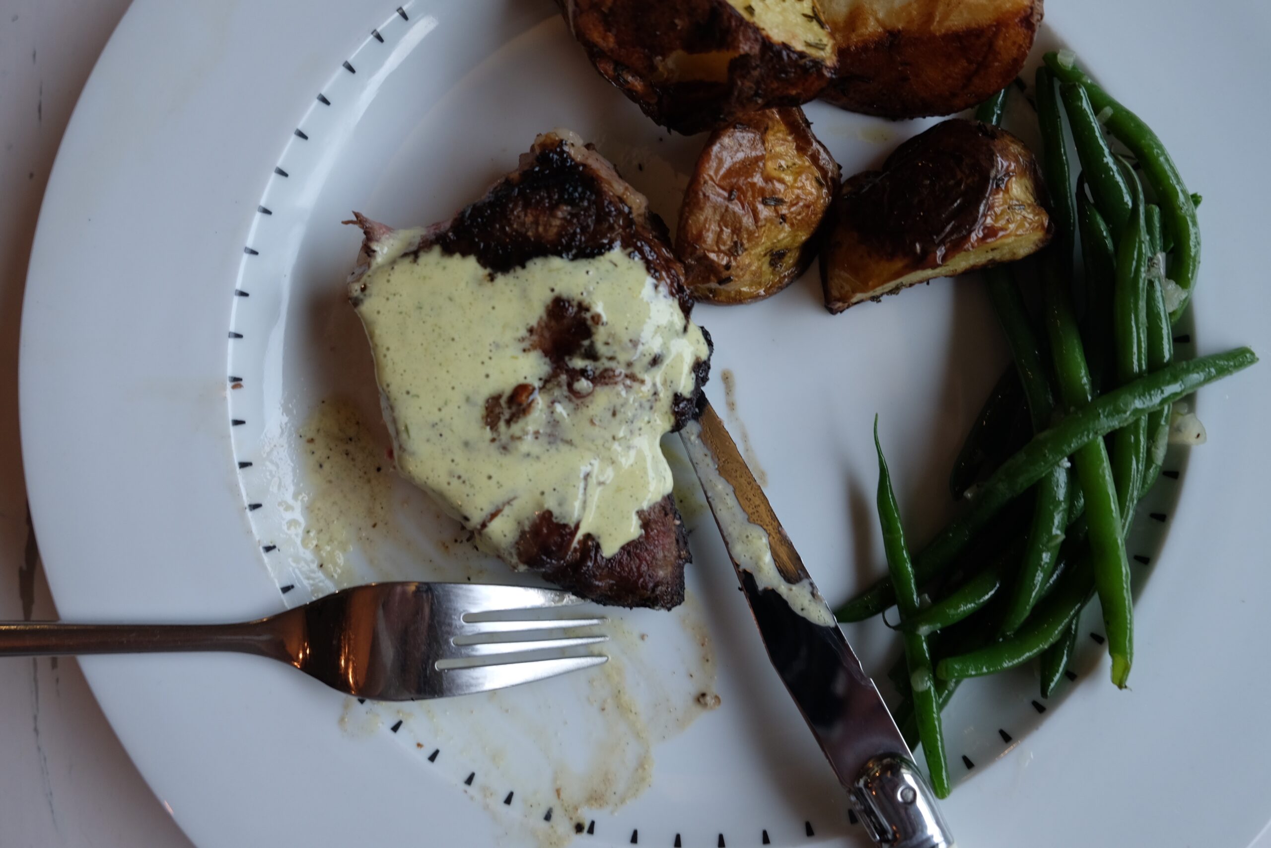 grilled ribeye steaks with bearnaise sauce