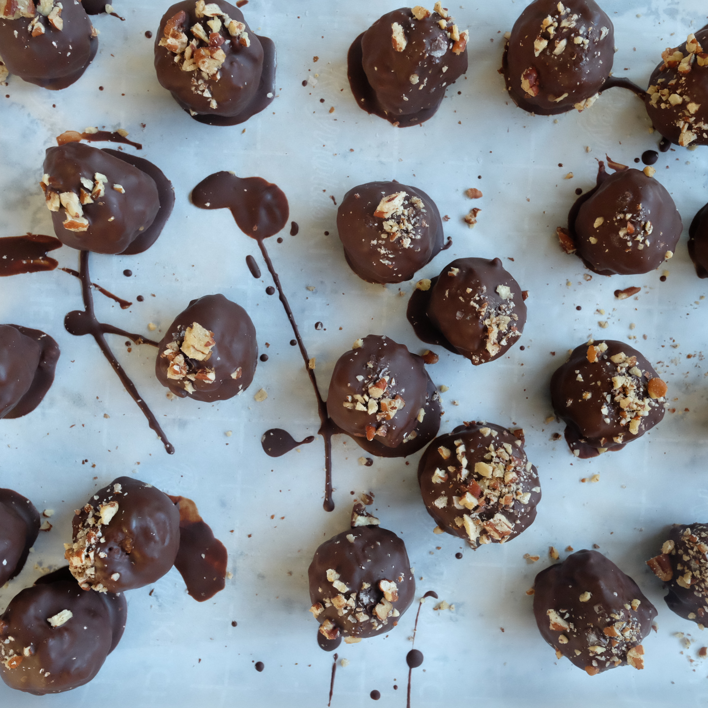 bourbon pecan pie truffles